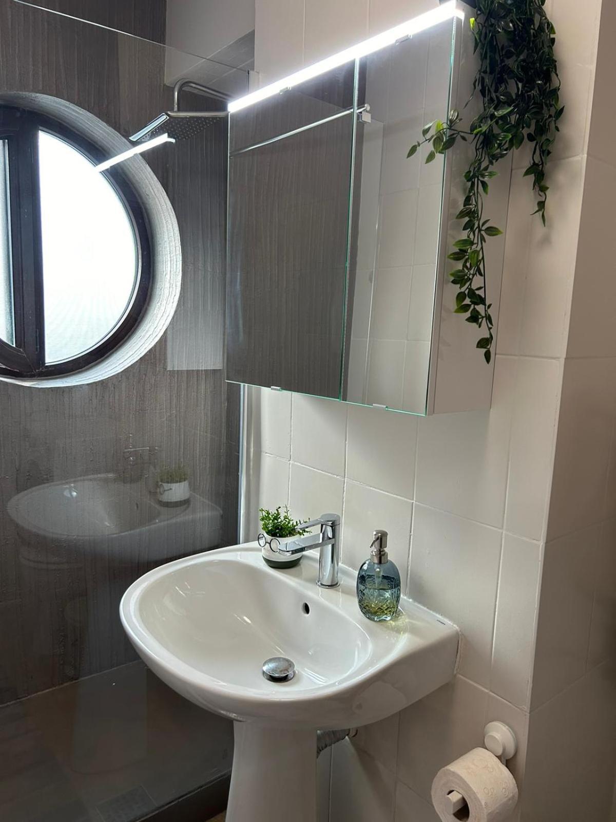 Luxury Studio 普洛耶什蒂 外观 照片